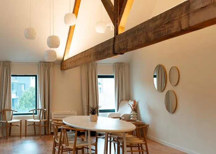 Spacious, Newly Renovated Loft - 107M2