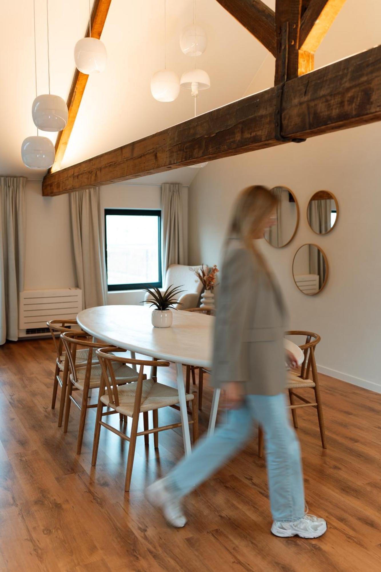 Spacious, Newly Renovated Loft - 107m2 Apartment Sint-Niklaas
